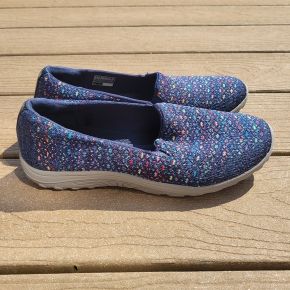 Sketchers Reggae Fest Wicker Rainbow Design Slip On Relaxed Fit Shoe Women's 8.5 - Picture 3 of 9